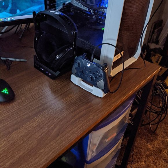 Microsoft Xbox Series X|S Controller Stand Cradle Joypad Joystick Display Case - Picture 7 of 9